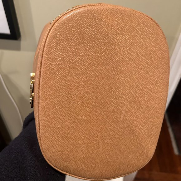 CHANEL VINTAGE Triple CC Bucket Bag - Almost New-hardly been used - Picture 7 of 8